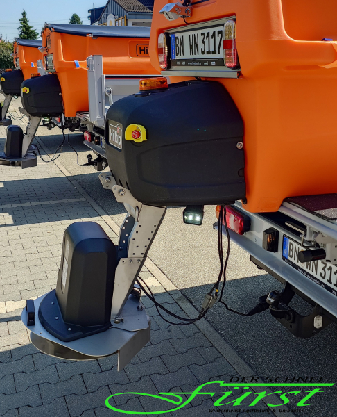 HILLTIP IceStriker with latest telescopic chute and electric spreading symmetrie adjustment