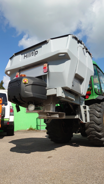 HILLTIP hopperspreader IceStriker 600 TR with 3 point hitch