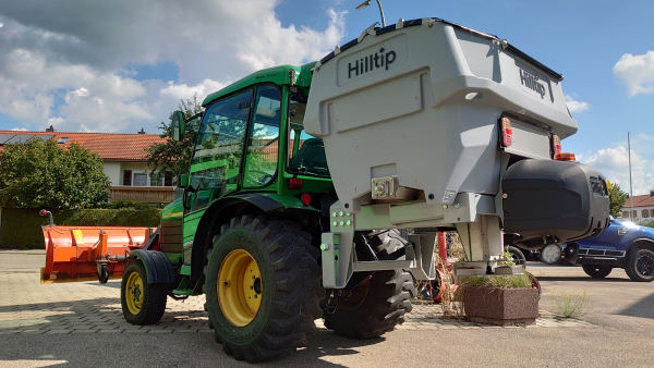 HILLTIP hopperspreader IceStriker 600 TR with 3 point hitch